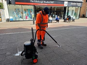 Chewing gum removal
