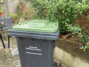 Green lidded bin