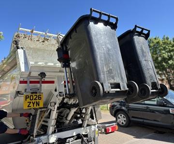 Food waste collection vehicle