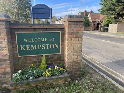 Welcome to Kempston sign
