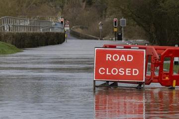 Harrold - Carlton  road closed sign on flooded road