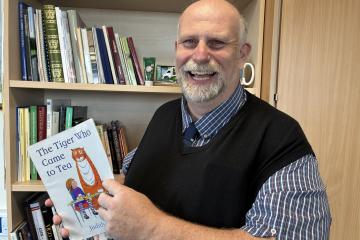 Mayor Tom Wootton with The Tiger Who Came To Tea